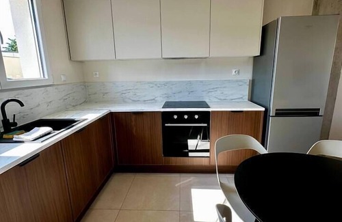 Justices House | Contemporary house St léonard