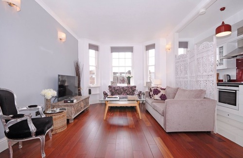 Lancaster Gate Apartment | Contemporary living 50 metres away from Hyde Park II