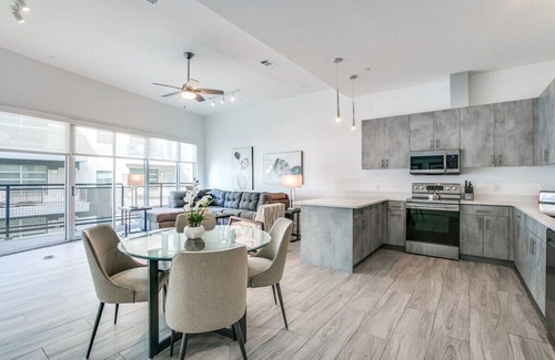 Cedars Apartment | Contemporary /Stylish /Great Location /King Bed