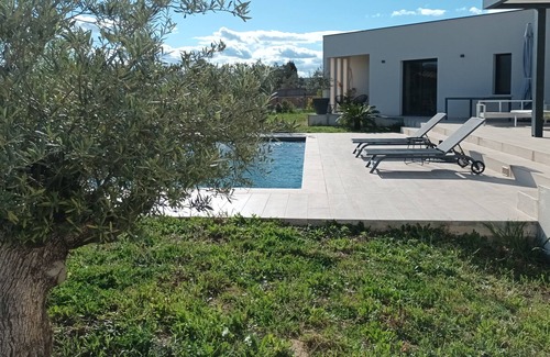 Tavel House | Contemporary villa Tavel 6 people