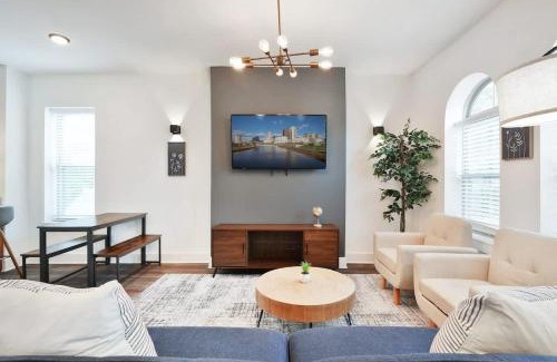 Near East Columbus House | Contemporary Vintage Home Near Downtown