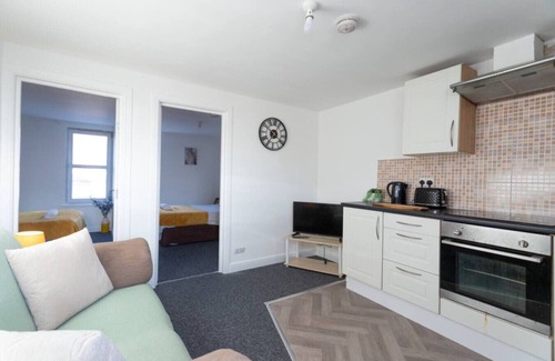 Bristol Apartment | Contractor*Long Stays Discounts*Parking