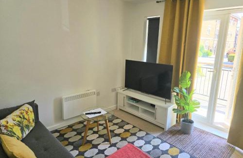 Stevenage Apartment | Contractors 2 bedrooms 2 bathrooms apartment in Stevenage SG1 with Free Parking, and Free Wi-Fi by White Orchid property Relocation