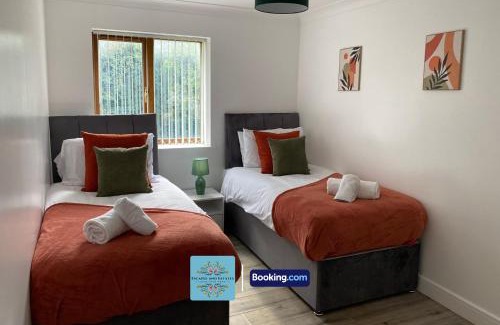 Oldbury Apartment | Convenient 2-bedroom Second Floor Flat By Escape & Estates Short Lets & Serviced Accommodation Oldbury with Free Parking