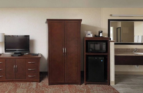 Rio Grande Hotel | Convenient Downtown SLC Hotel | Hot Breakfast, Indoor Pool, Gym & Shuttle