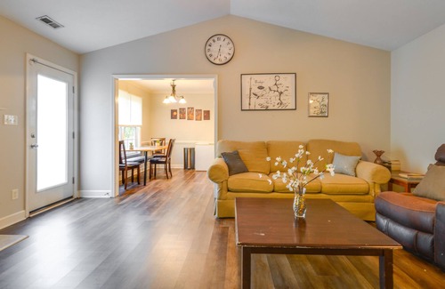 Fayetteville House | Convenient Fayetteville Home - 6 Mi to Downtown!
