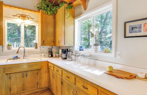 Arrowbear Lake House | Convenient Running Springs Home - Dogs Welcome!