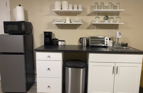 Aurora Apartment | "Convenient Stay: DIA, Anchutz, City & Mountains!"