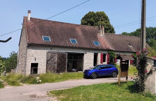 Lormes House | Converted barn, Morvan regional park. All comforts, nature, silence, top views