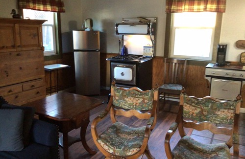 Forestville House | Converted Barn Overlooking Pool in the Heart of the Russian River Valley!Central