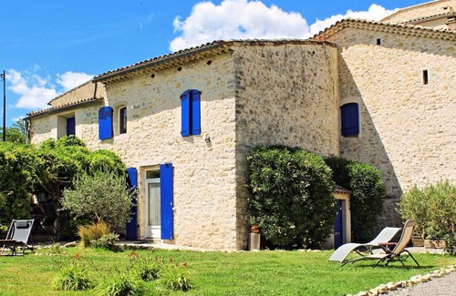 Saint-Jean-de-Crieulon House | Conviviality and relaxation in the heart of the Mediterranean vineyards Gîte Grenache