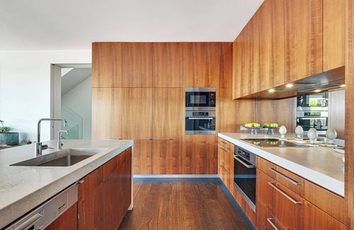 Coogee House | Coogee Beach House ~ Swimming Pool ~ Ocean Views