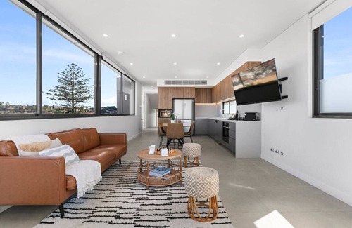 Coogee Apartment | Coogee Beachside Penthouse #7