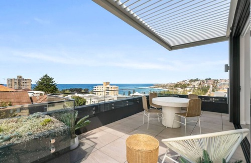 Coogee Apartment | Coogee Beachside Penthouse #7