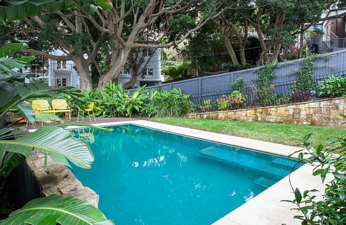 Coogee Apartment | Coogee Classic is modern four-bedroom home with two sun terraces, pool and parking