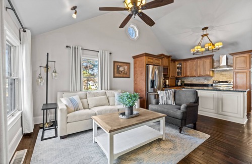 Stockbridge House | Cook Cottage