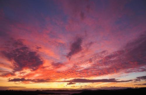 Haruru Hotel | Cook's Lookout Motel