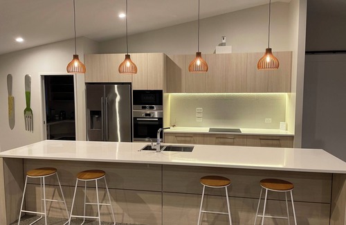 Cooks Beach House | Cooks Beach - Waterfront Paradise. nBeautiful beach home at stunning Cooks Beach