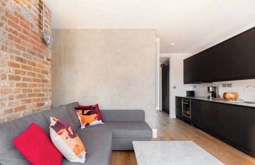 Weavers Apartment | Cool Bethnal Green Loft