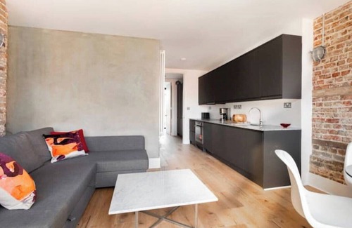 Weavers Apartment | Cool Bethnal Green Loft