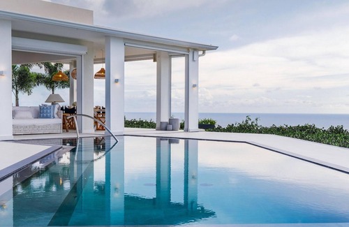 Deanes House | Cool Breeze by Blue Sky Luxury