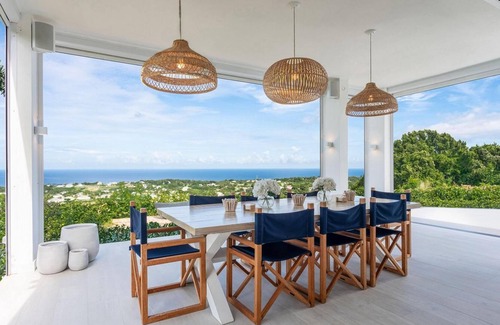 Deanes House | Cool Breeze by Blue Sky Luxury