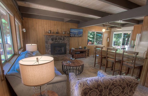 Country Club Estates Cabin | Cool Cabin Near Hiking Trails, Great Neighborhood, Pet Friendly (COH0885)