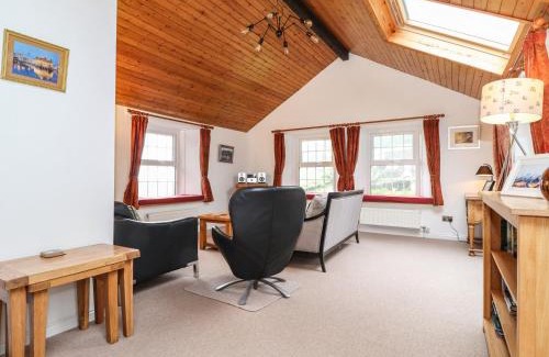 Borrowdale House | Coombe Cottage