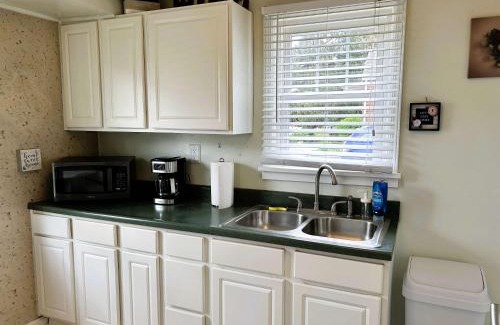 Blue Ash House | Cooper 2 Bed 1 Bath in Blue Ash Family Home