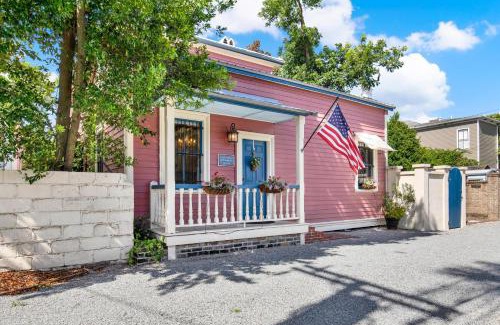 Historic Downtown Savannah House | Cooper Cottage