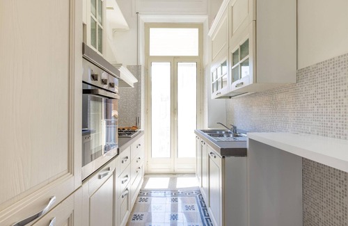 Quartiere XVII Trieste Apartment | Coppedè Luxury Apartment