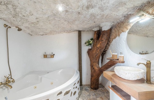 Arico House | Coquette Cueva Alma ideal for couples