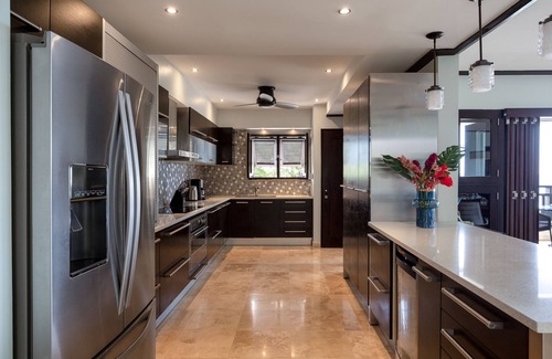 Old Trees Bay Condo | Coral Cove 14 Penthouse - Condo Crowsnest | Beach Front - Located in Stunning Saint James with House Cleaning Included