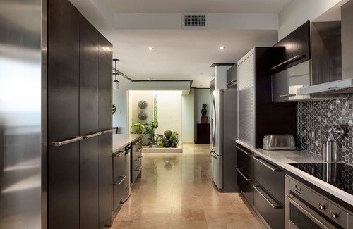 Old Trees Bay Condo | Coral Cove 14 Penthouse - Condo Crowsnest | Beach Front - Located in Stunning Saint James with House Cleaning Included