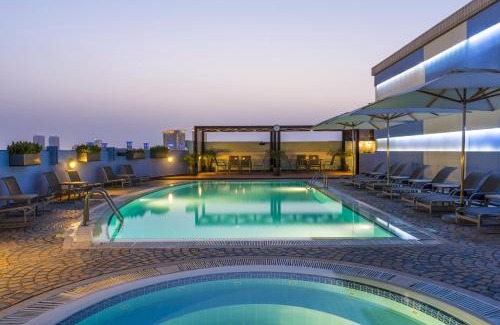 Al Muraqqabat Hotel | Coral Dubai Deira Hotel