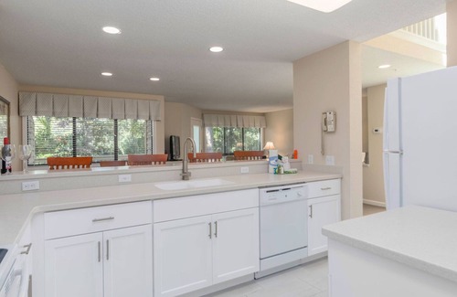 Shipyard Plantation House | Coral Reef Resort