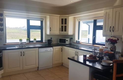 Ballyconneely House | Coral Strand Lodge beachside house with stunning views