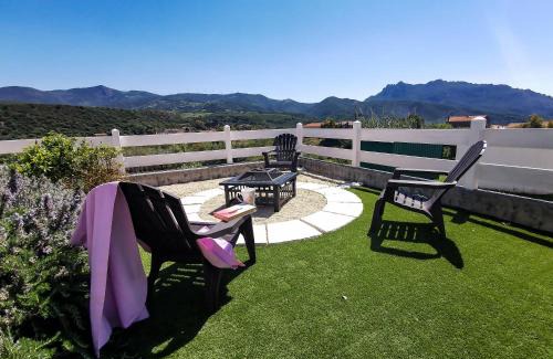 Viddalba House | Coralie home con piscina e giardino