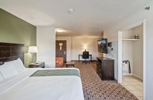Wichita Hotel | Coratel Suites