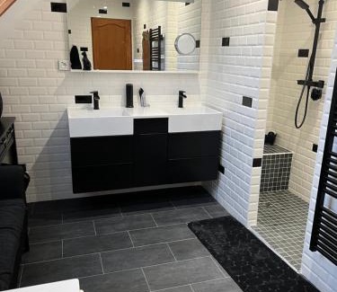 Chatenay-Malabry House | Corbel