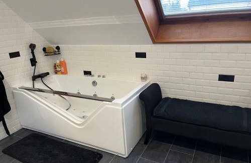 Chatenay-Malabry House | Corbel