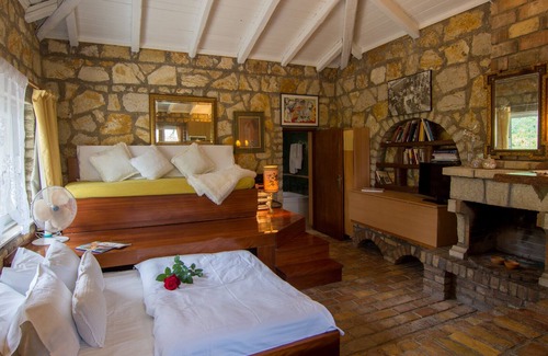 Corfu Town Villa | Corfu Town Mini Villa Prviate Pool and Gardens