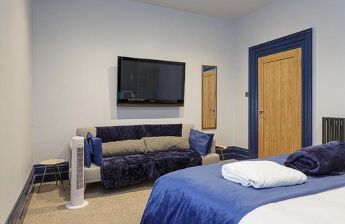 Portsmouth Apartment | Cormorant PLACE LUXURY PAD