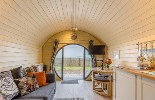 Kingswood House | Corndon Pod