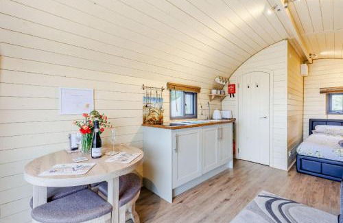 Kingswood House | Corndon Pod