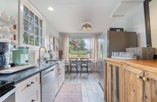 Franklin House | Corner Cottage across from The Factory @ Franklin