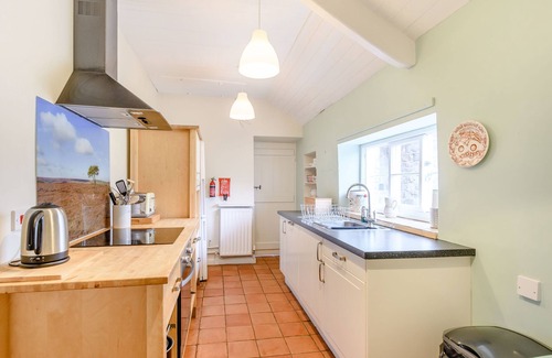 Cropton Cottage | CORNER COTTAGE, pet friendly, character holiday cottage in Cropton