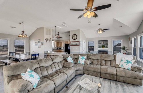 Corolla House | Corolla 4x4 house: Ocean views, Pool, Remodeled Master Bathroom, Wild Horses
