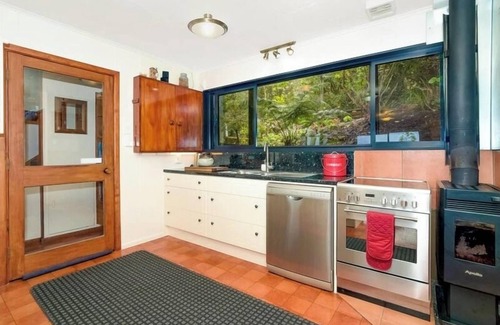 Coromandel Cottage | Coromandel Cottage - Romantic Rustic - Sea views