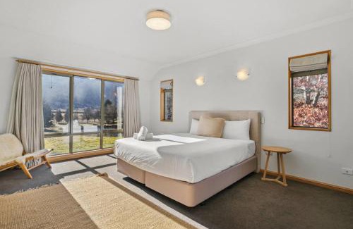 Speargrass Flat House | Coronet View Residence